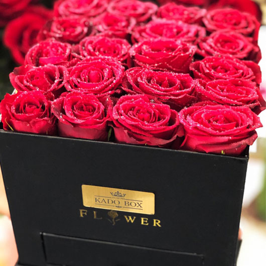باکس گل رز قرمز کشودار